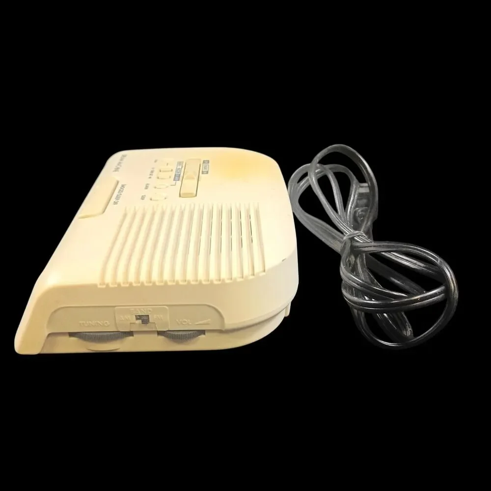 Vintage Sony Dream Machine FM/AM Digital Alarm Clock Radio ICF-C25 Beige